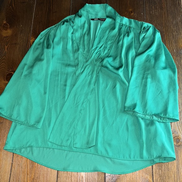 Zara Green Satin Blouse - Picture 2 of 5